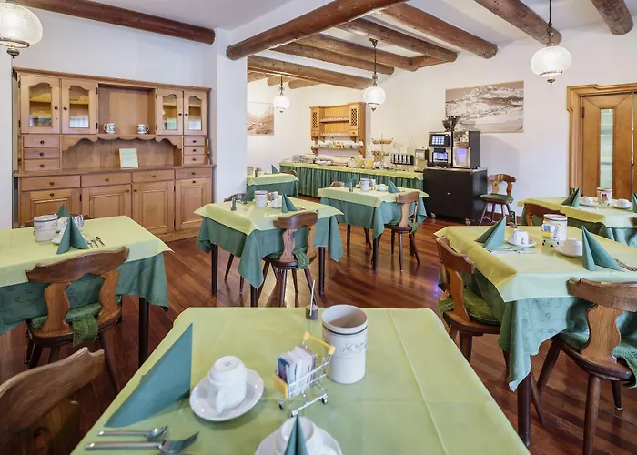 호텔 알 라린 3*