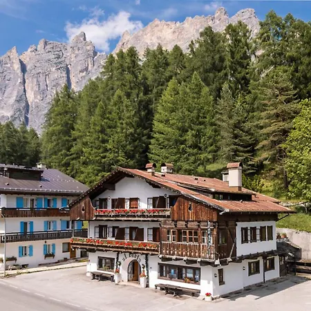 Szálloda Al Larin 3*