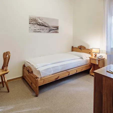 拉林酒店 3*