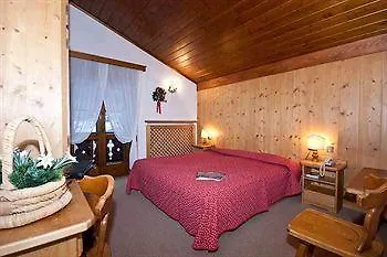 Al Larin Hotel