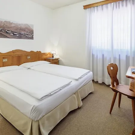 Szálloda Al Larin Cortina dʼAmpezzo