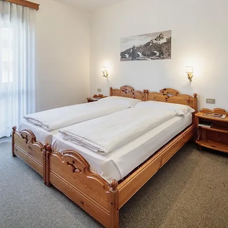 Al Larin Hotel 3*