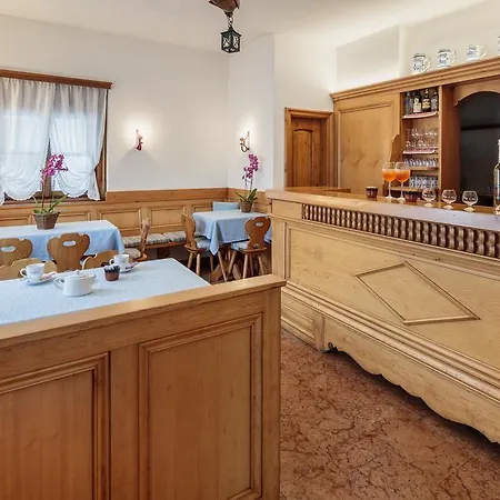 Hotel Al Larin