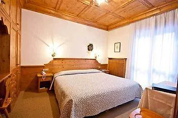 Al Larin Hotell 3*