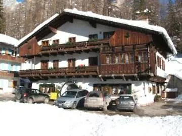 Al Larin Hotell 3*