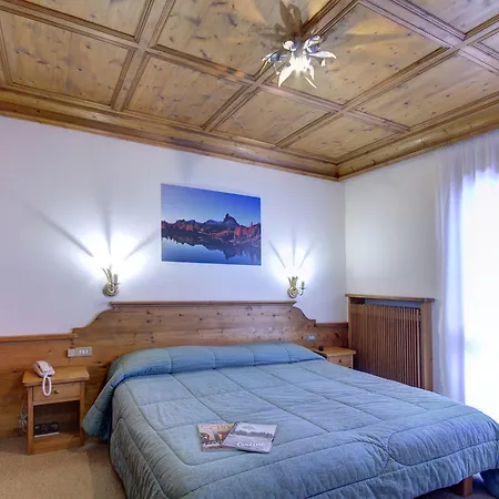 Hotel Al Larin 3*