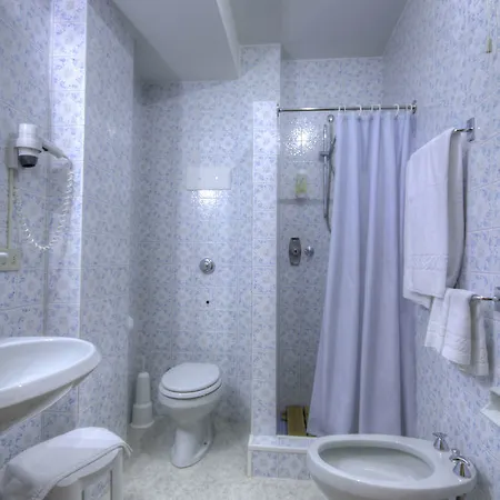 Szálloda Al Larin 3*